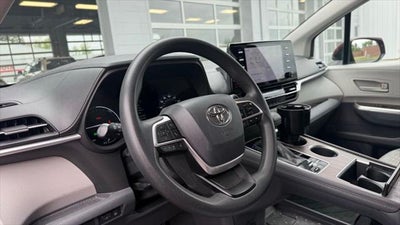 2021 Toyota Sienna LE 8 Passenger
