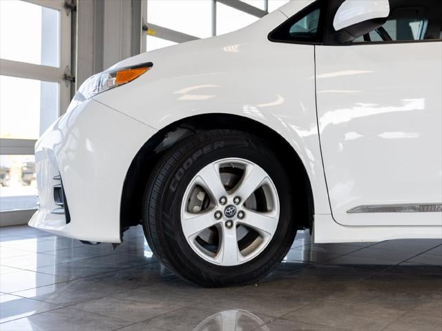 2020 Toyota Sienna LE 8 Passenger