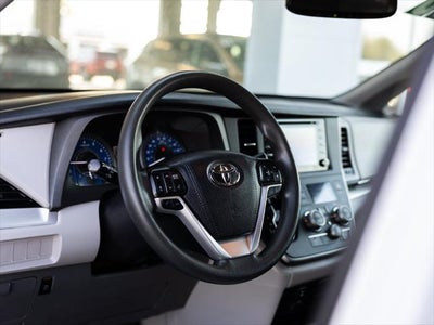 2020 Toyota Sienna LE 8 Passenger