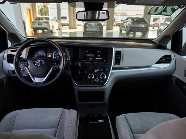 2020 Toyota Sienna LE 8 Passenger