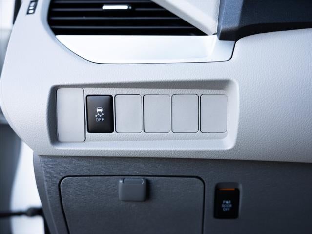 2020 Toyota Sienna LE 8 Passenger