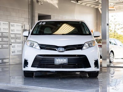 2020 Toyota Sienna LE 8 Passenger