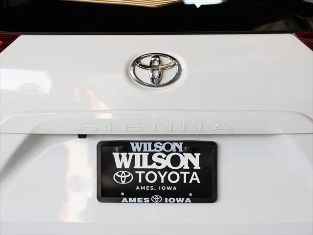2020 Toyota Sienna LE 8 Passenger