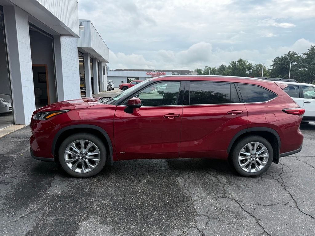 2022 Toyota Highlander Hybrid Limited