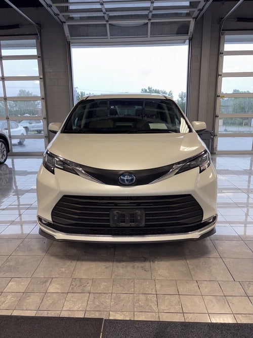 2021 Toyota Sienna XLE 7 Passenger