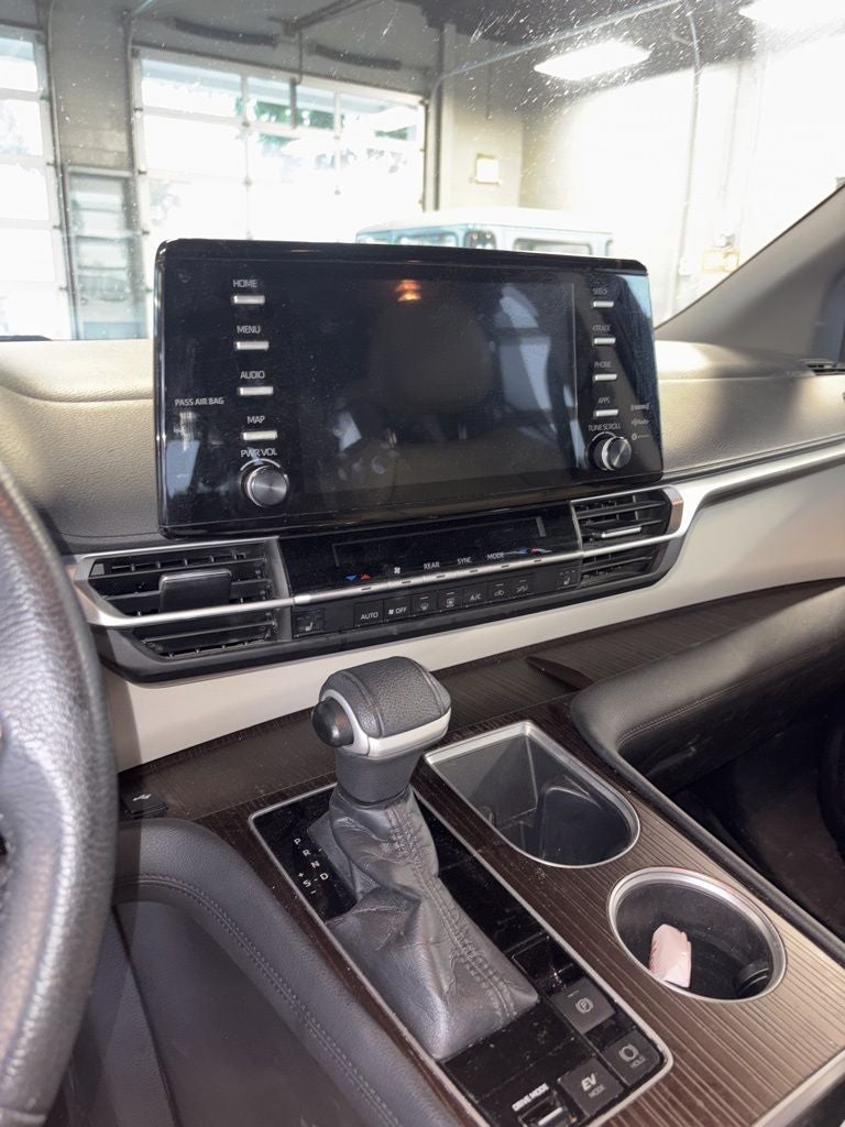 2021 Toyota Sienna XLE 7 Passenger