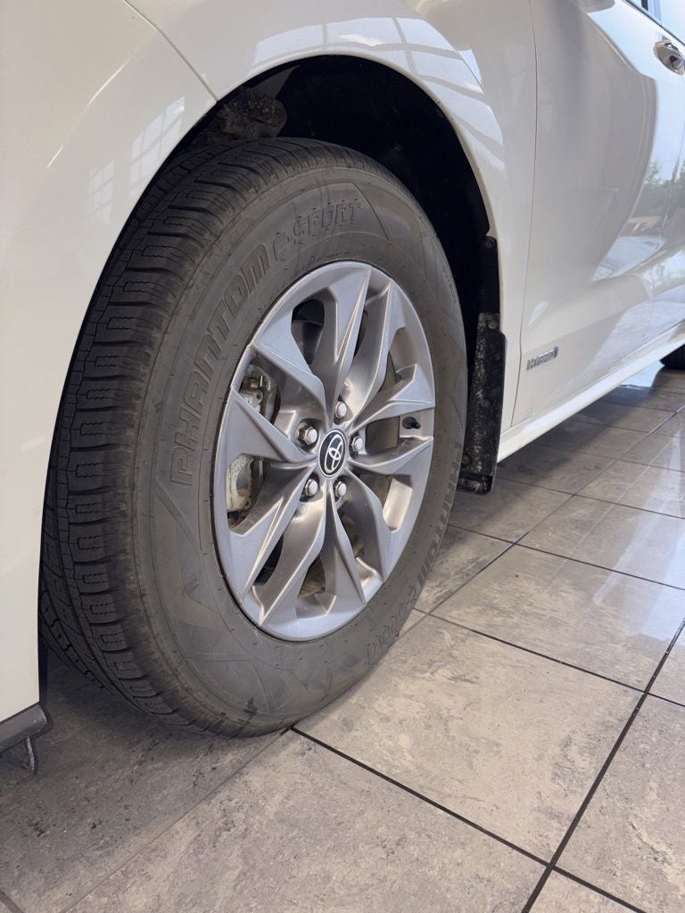 2021 Toyota Sienna XLE 7 Passenger