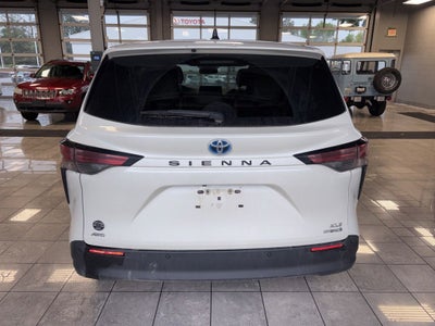2021 Toyota Sienna XLE 7 Passenger