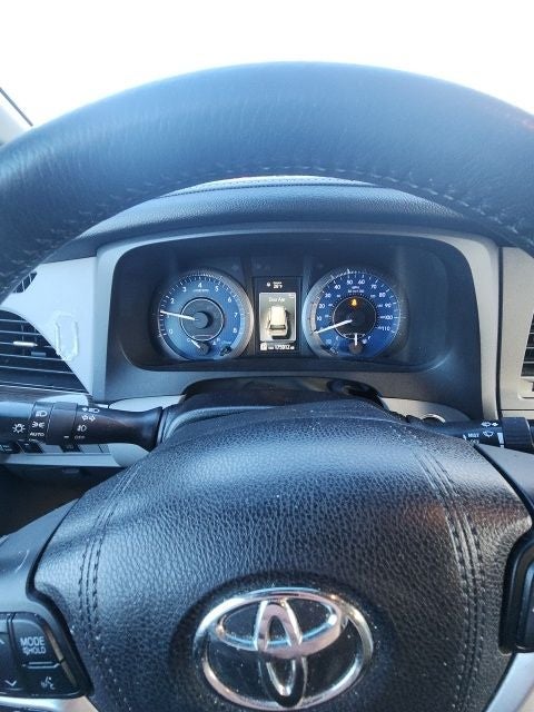 2017 Toyota Sienna XLE 7 Passenger