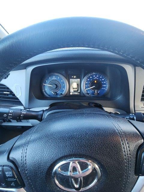 2017 Toyota Sienna XLE 7 Passenger