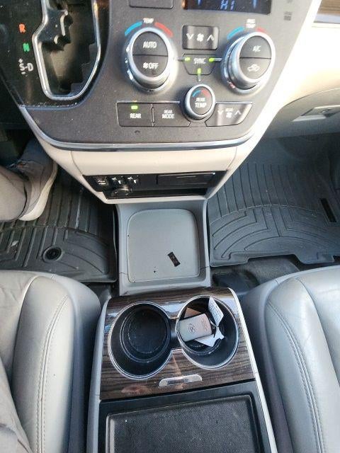 2017 Toyota Sienna XLE 7 Passenger