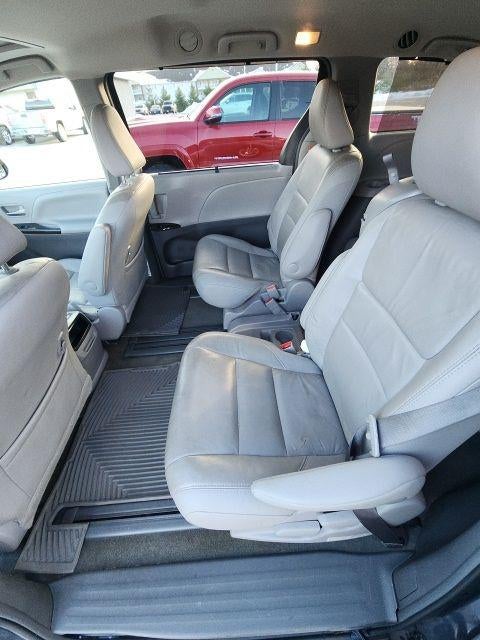 2017 Toyota Sienna XLE 7 Passenger