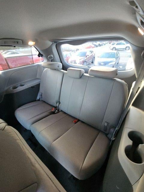 2017 Toyota Sienna XLE 7 Passenger