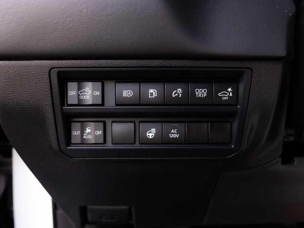 2025 Toyota Tundra Hybrid Platinum