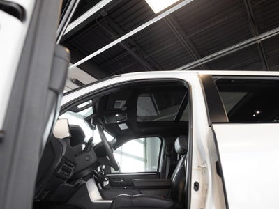 2025 Toyota Tundra Hybrid Platinum