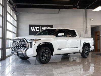 2025 Toyota Tundra Hybrid Platinum