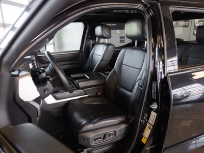 2023 Toyota Tundra Hybrid Platinum