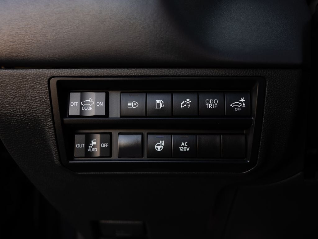 2023 Toyota Tundra Hybrid Platinum