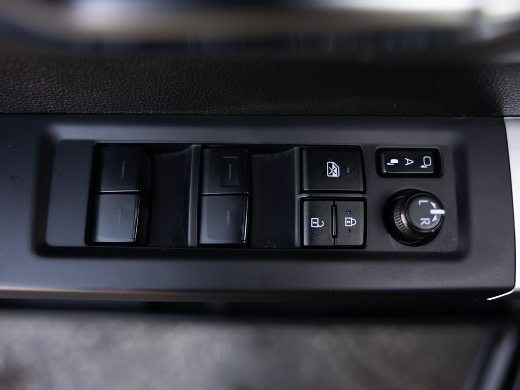 2023 Toyota Tundra Hybrid Platinum