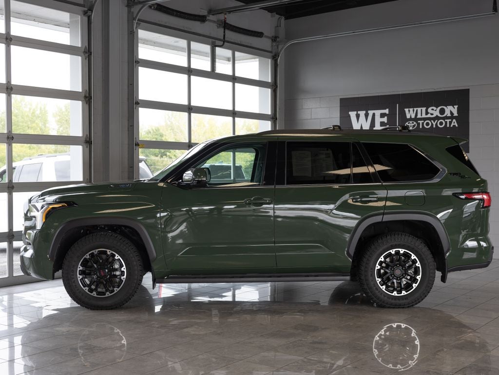 2023 Toyota Sequoia SR5
