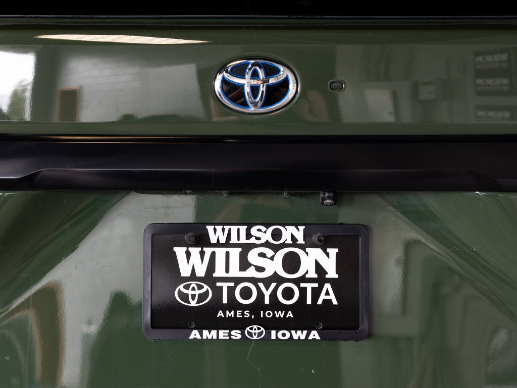 2023 Toyota Sequoia SR5
