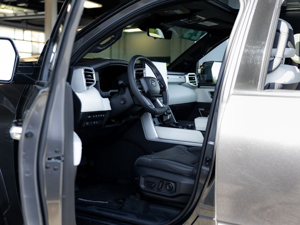 2023 Toyota Sequoia Capstone