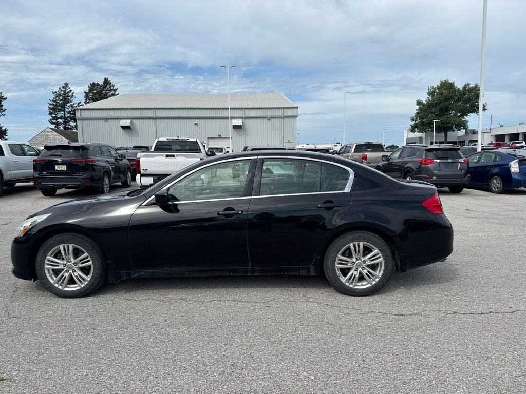 2013 INFINITI G37 X