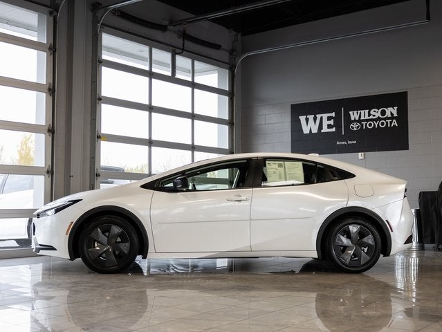 2023 Toyota Prius LE