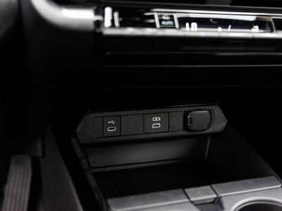 2023 Toyota Prius LE