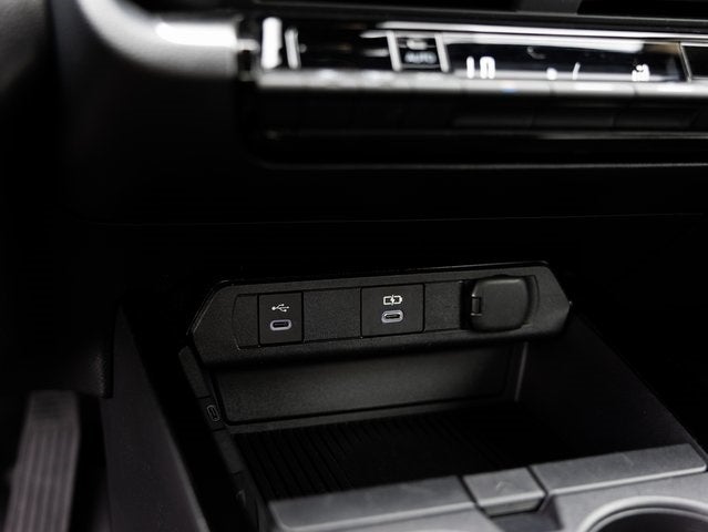 2023 Toyota Prius LE