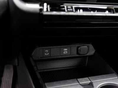 2023 Toyota Prius LE