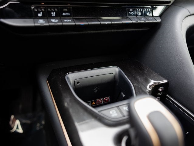 2025 Toyota Crown Platinum