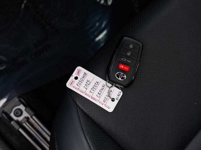 2025 Toyota Crown Platinum