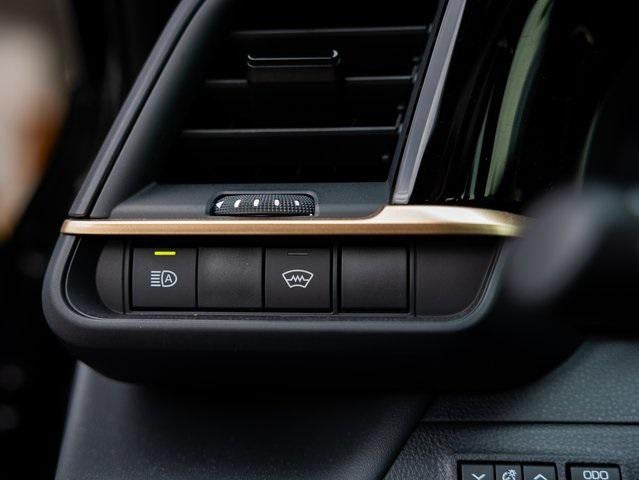 2025 Toyota Crown Platinum