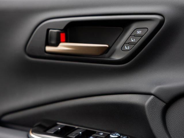 2025 Toyota Crown Platinum