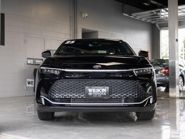 2025 Toyota Crown Platinum