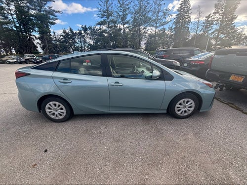 2021 Toyota Prius LE