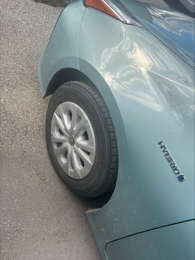 2021 Toyota Prius LE