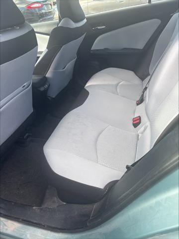2021 Toyota Prius LE