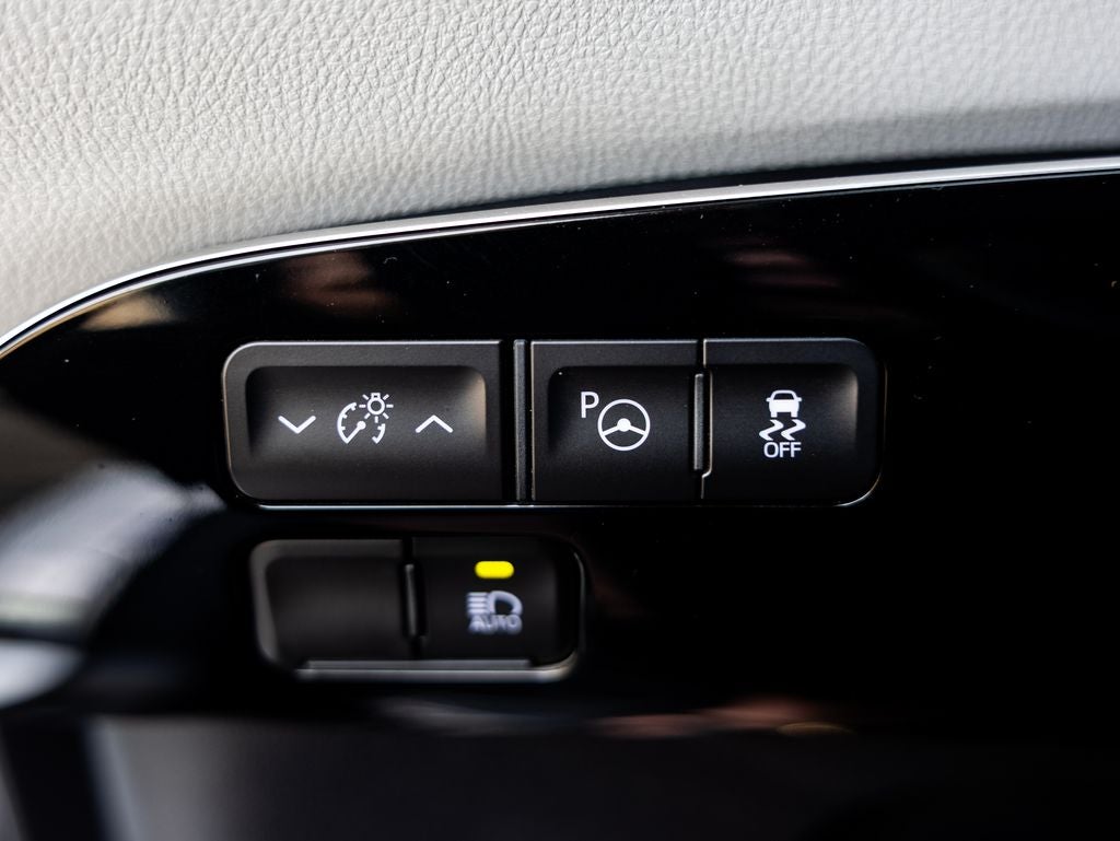 2022 Toyota Prius XLE