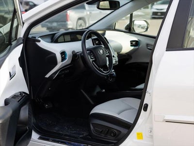 2022 Toyota Prius XLE