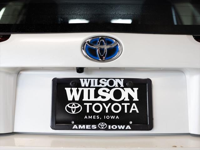 2022 Toyota Prius XLE