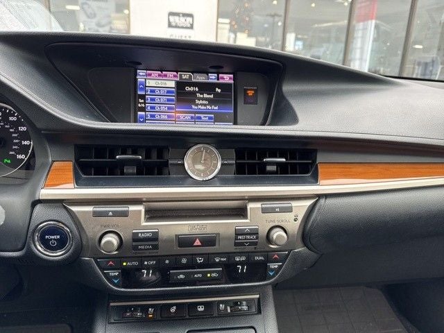 2014 Lexus ES 300h