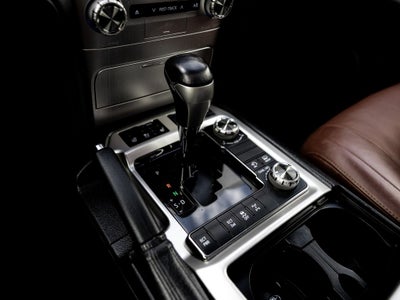 2016 Toyota Land Cruiser Base