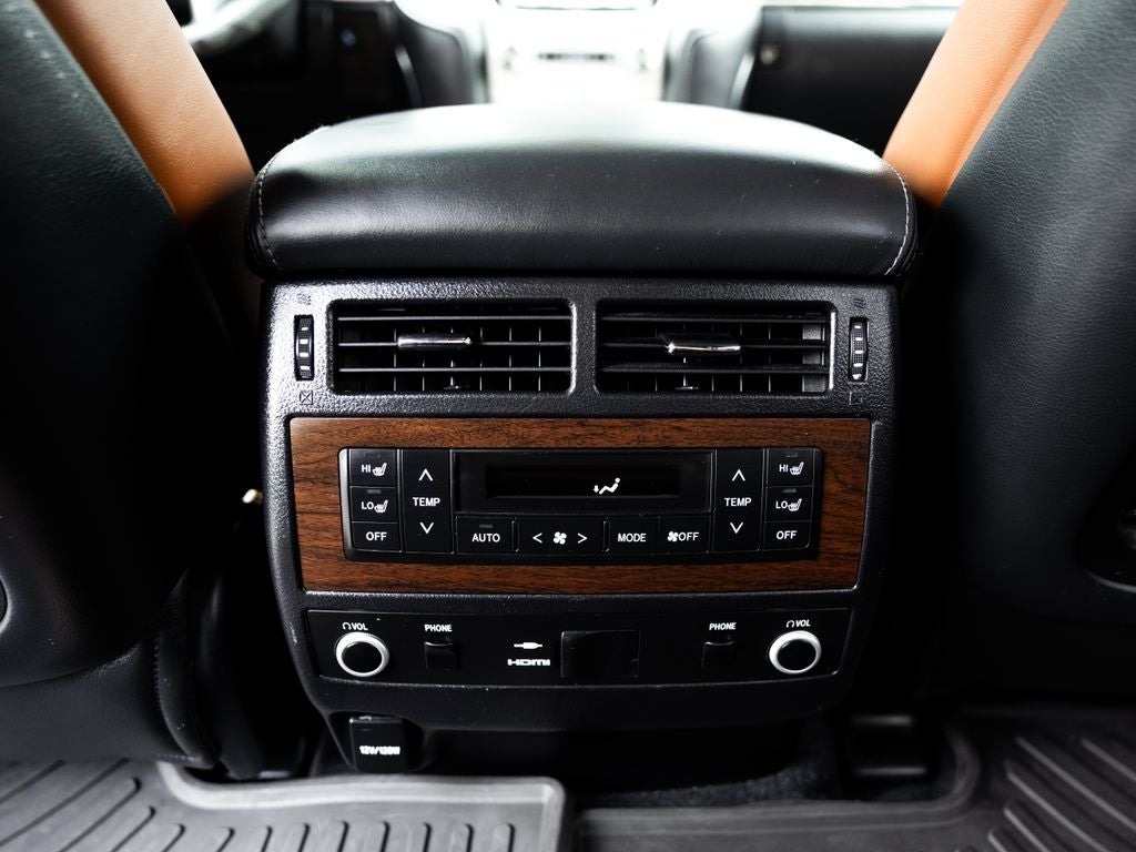 2016 Toyota Land Cruiser Base