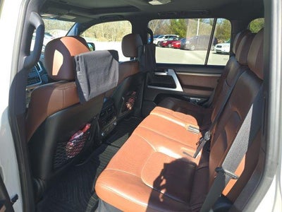 2016 Toyota Land Cruiser Base