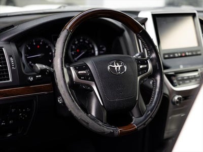 2016 Toyota Land Cruiser Base