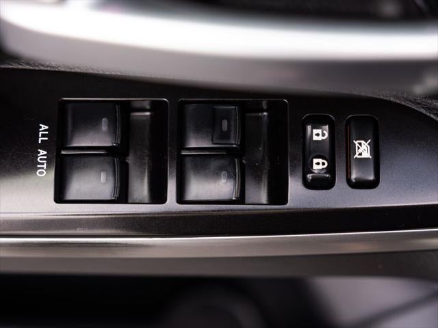 2016 Toyota Land Cruiser Base