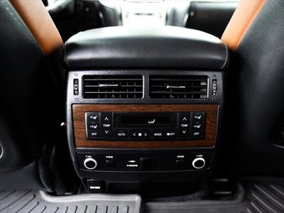 2016 Toyota Land Cruiser Base