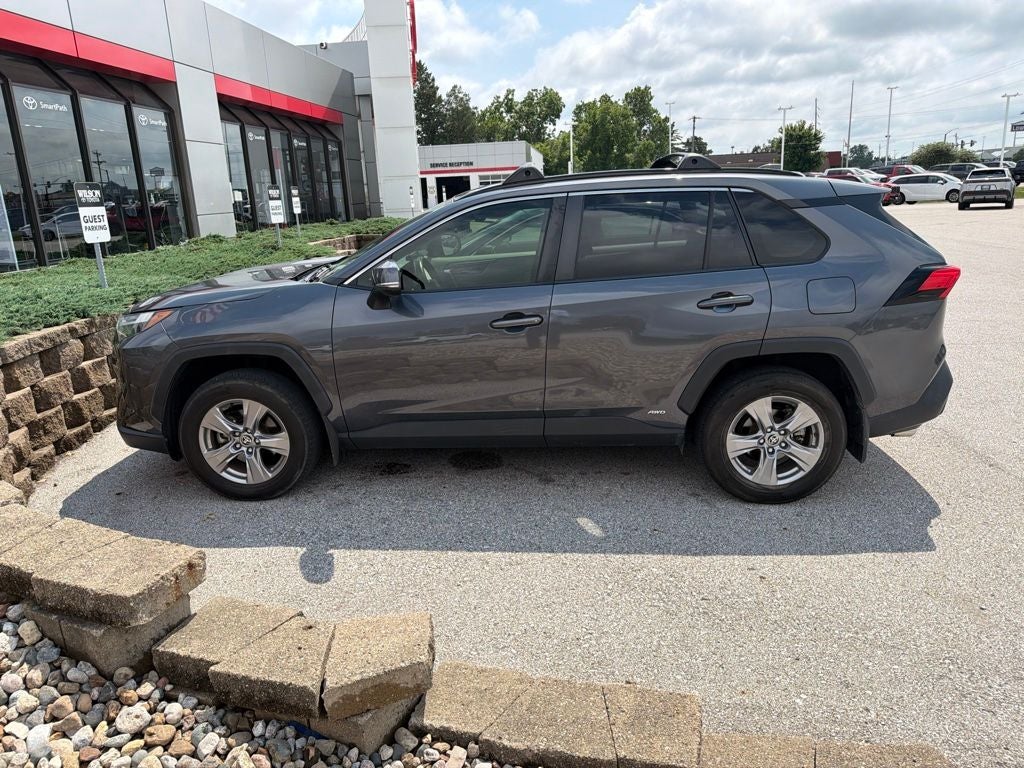 2022 Toyota RAV4 Hybrid XLE
